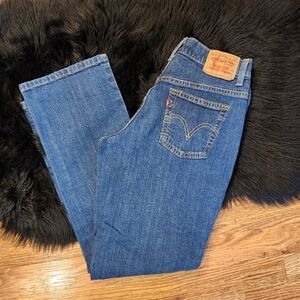 Levi's Women's Relaxed Fit Bootcut 550 Dark Wash Denim Jeans Size 8M